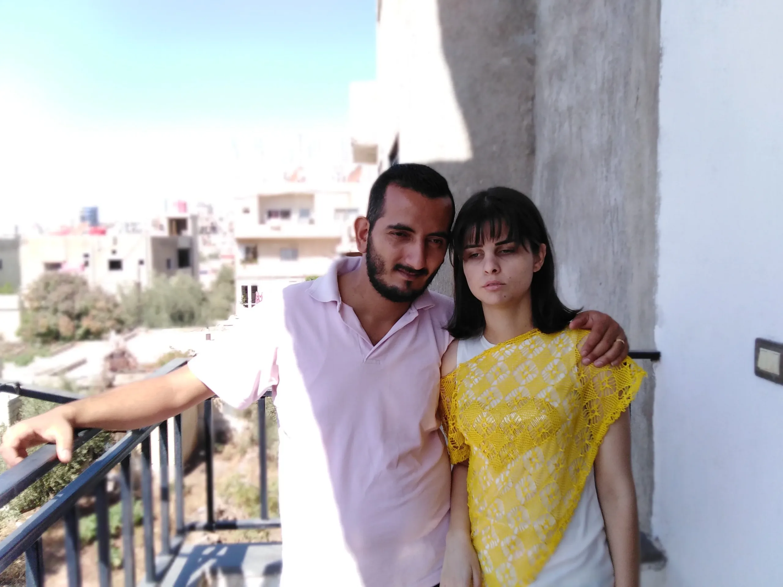 مروة مع زوجها