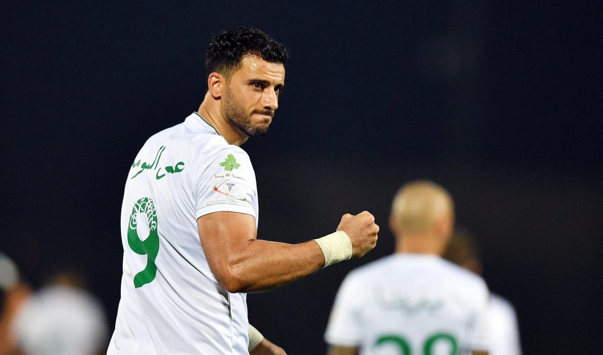 القادسية الكويتي يفاوض عمر السومة... والأهلي السعودي مهدد
