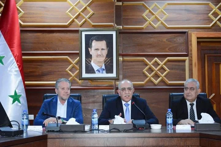 وزير الصناعة