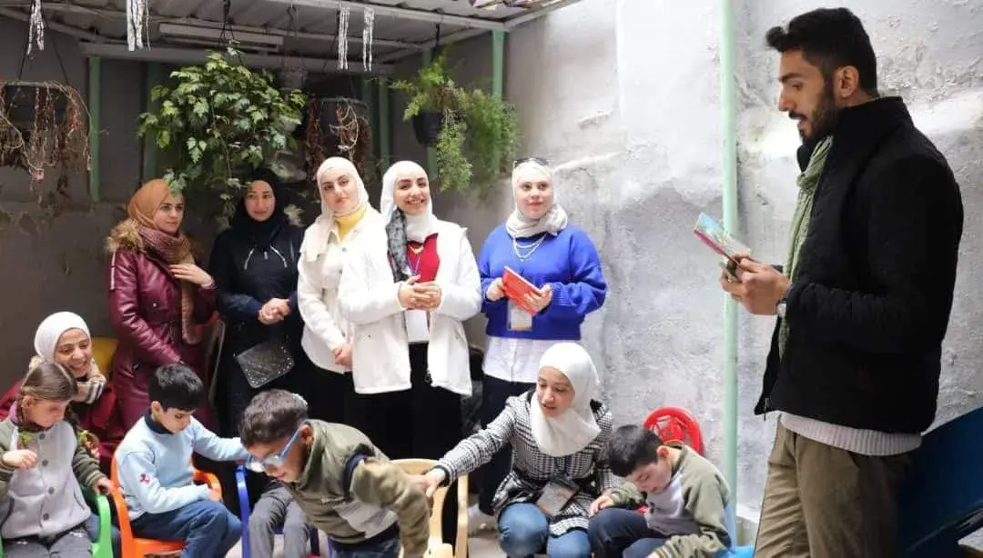 مساعدة المكفوفين