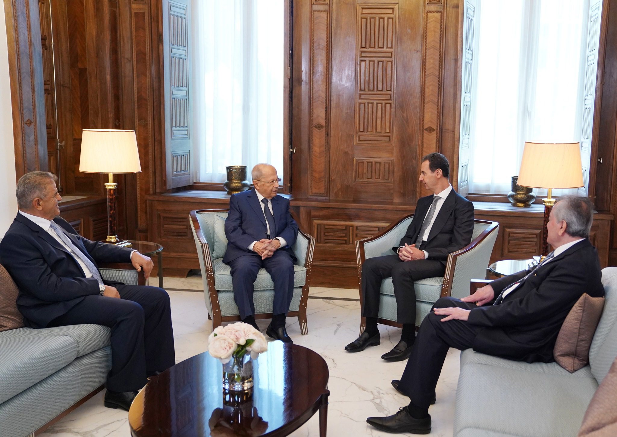 ميشال عون يلتقي الرئيس الأسد في دمشق
