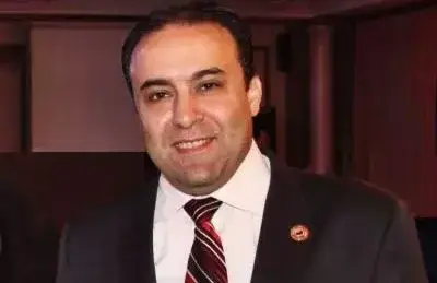 رئيس حزب سياسي ينتقد الجلسة الاستثنائية لمجلس الشعب:الحكومة فشلت