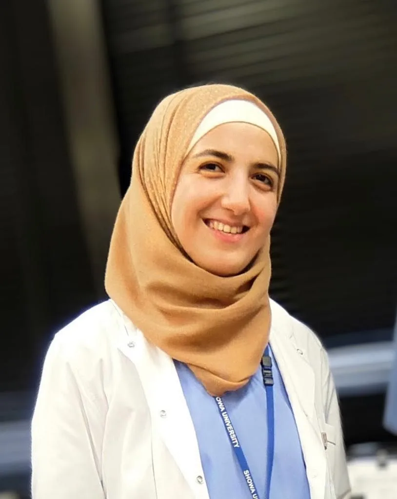 الطبيبة السورية في اليابان ميرنا عيروض