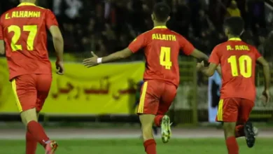 احتفال لاعبي فريق تشرين بهدف الفوز على جبلة