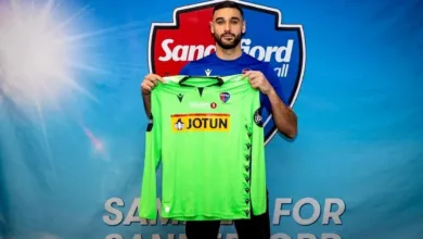 الياس هدايا صفحة نادي سانديفيورد النرويجي فيسبوك