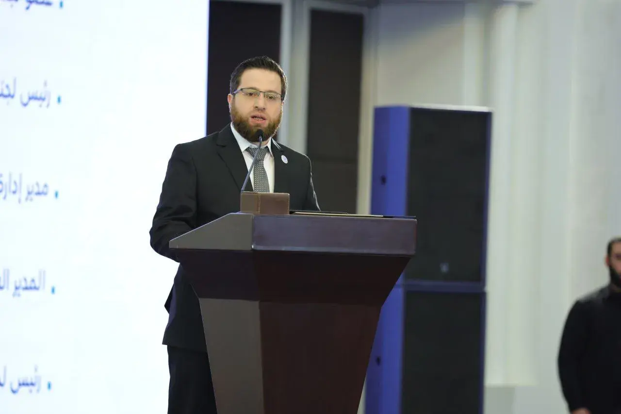 موظفين مفصولين بسبب الثورة